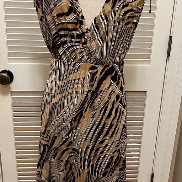 Anne Klein Burnout Dress in Black Multi, Size Medium NWT - Picture 13 of 17